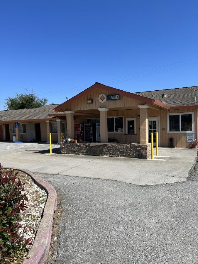 Travel Inn Gilroy Bagian luar foto
