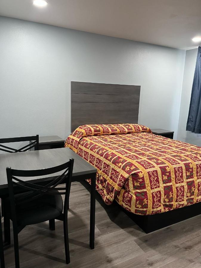 Travel Inn Gilroy Bagian luar foto
