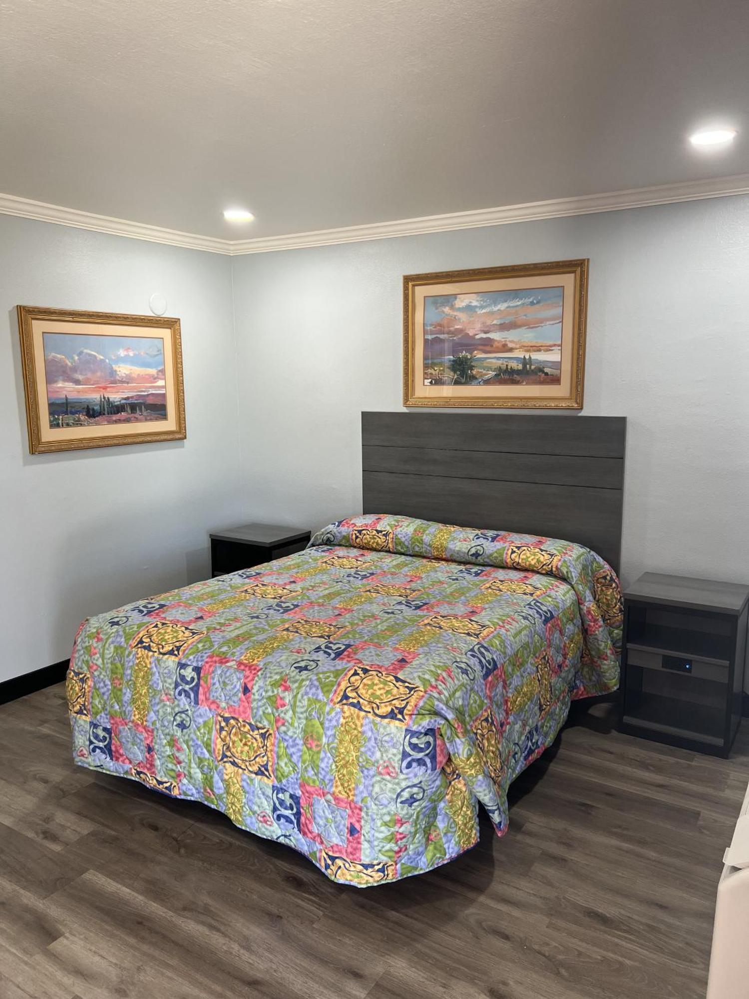 Travel Inn Gilroy Bagian luar foto